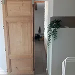 Avec Beaucoup De Cachet Et Calme Apartament *