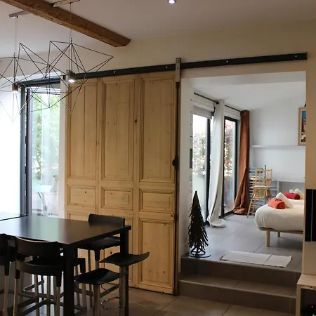 Avec Beaucoup De Cachet Et Calme Apartman *