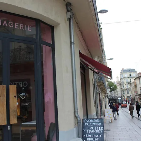 Avec Beaucoup De Cachet Et Calme Apartman